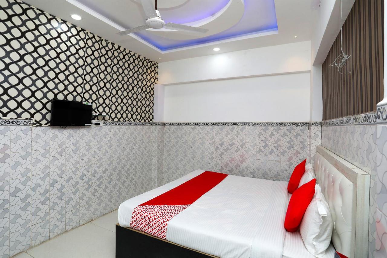 Oyo 29294 Tripathi Guest House Kanpur Exteriör bild